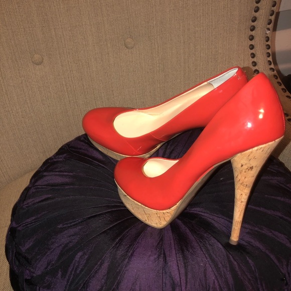 Shoes - Picture 3 of 4